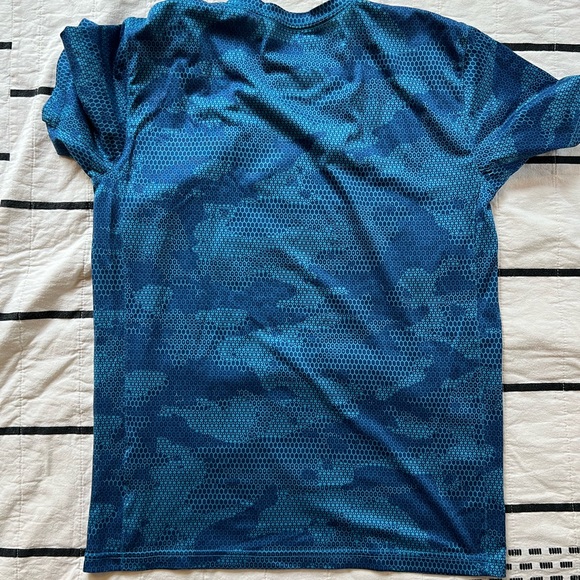 4/$20!!! Nike Dri-Fit Workout Top - Picture 2 of 3